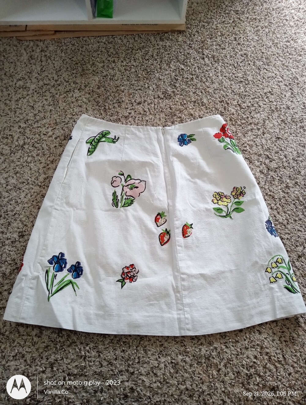 Boden Fruity Fun Embroidered Midi Skirt White Medium 8 Regular - Picture 5 of 11